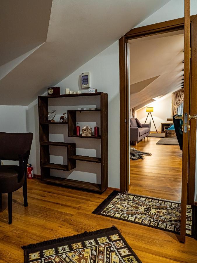 ホテル Casa Delia Câmpulung Moldovenesc エクステリア 写真