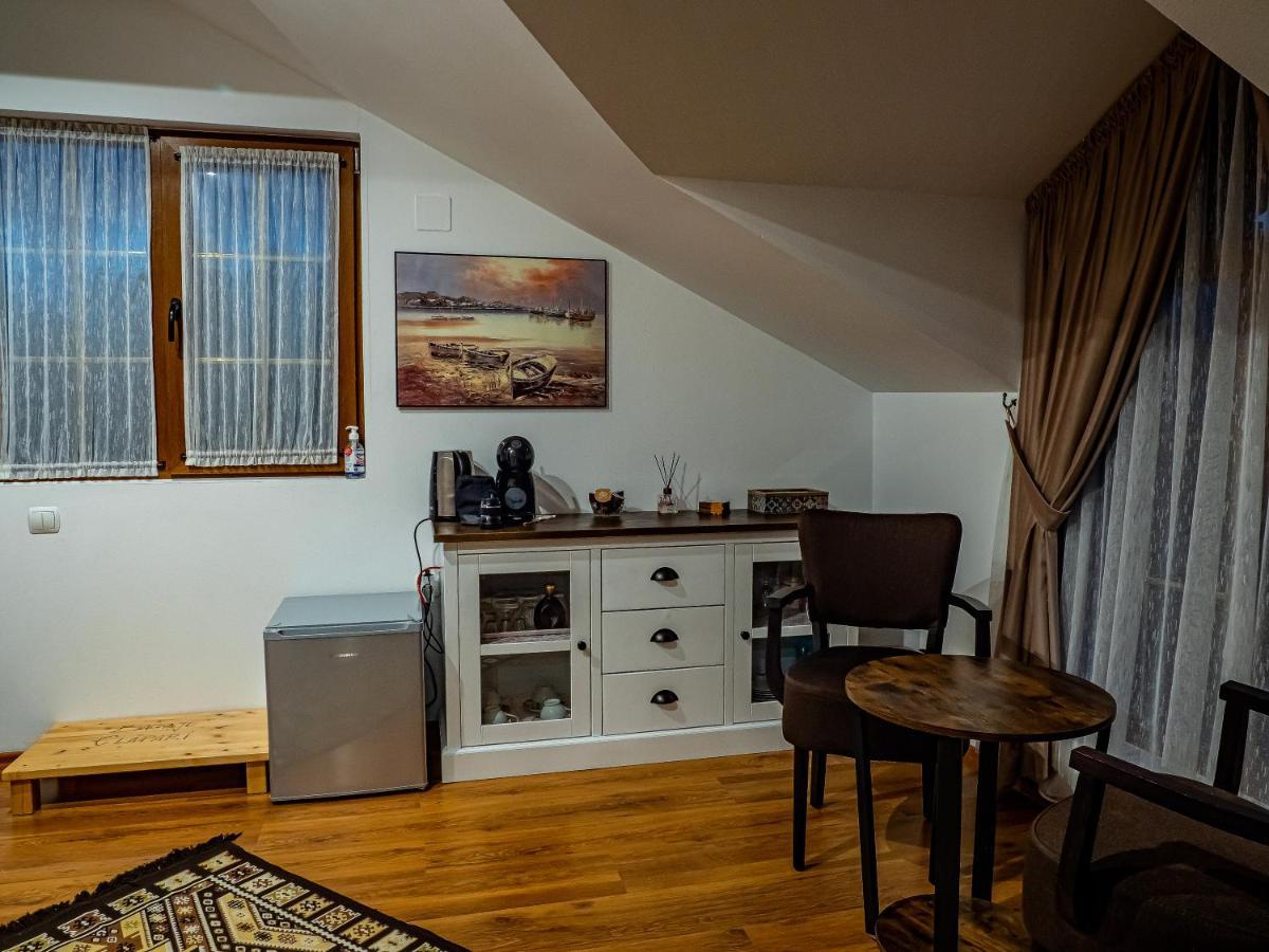 ホテル Casa Delia Câmpulung Moldovenesc エクステリア 写真